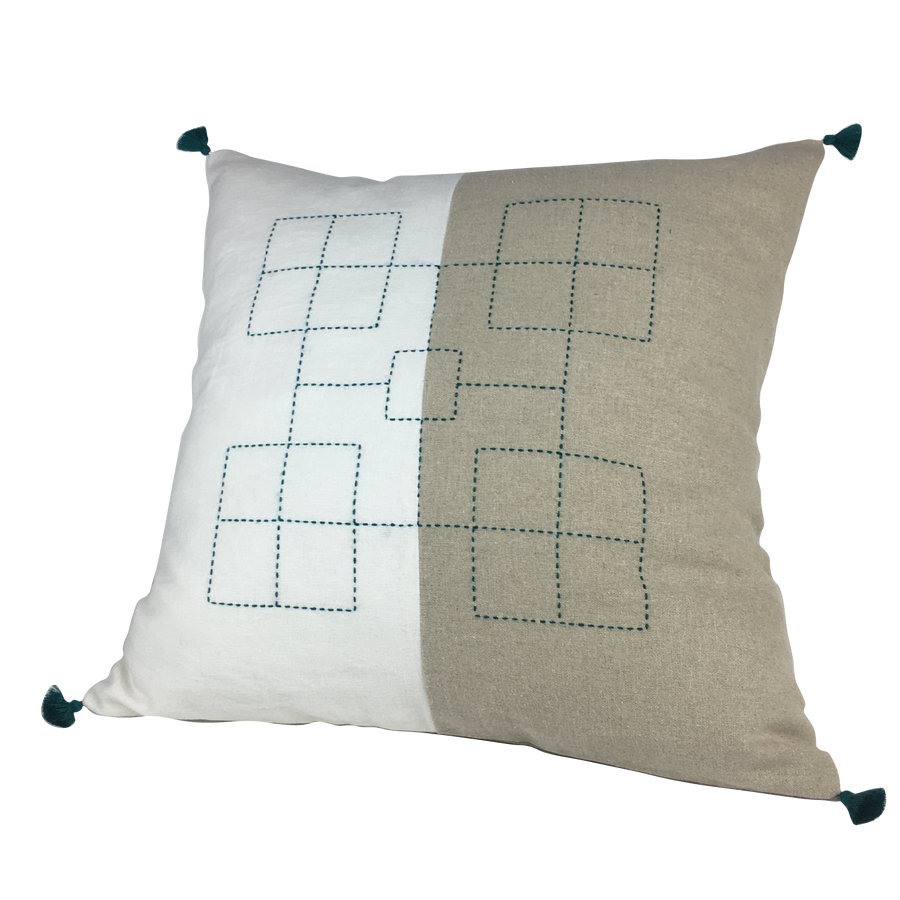 Housse de coussin en lin géométrique, blanc et taupe à carrés
