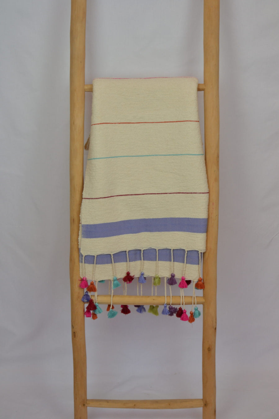 Serviette de bain en coton fait main, écrue à rayures multicolores