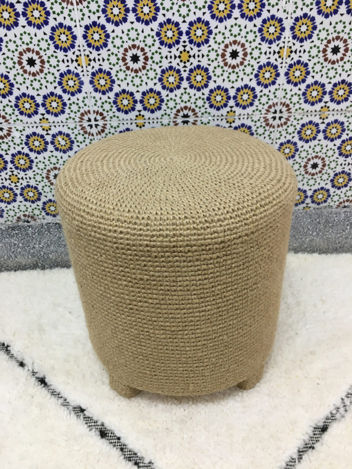 Tabouret pouf artisanal, jute tressée