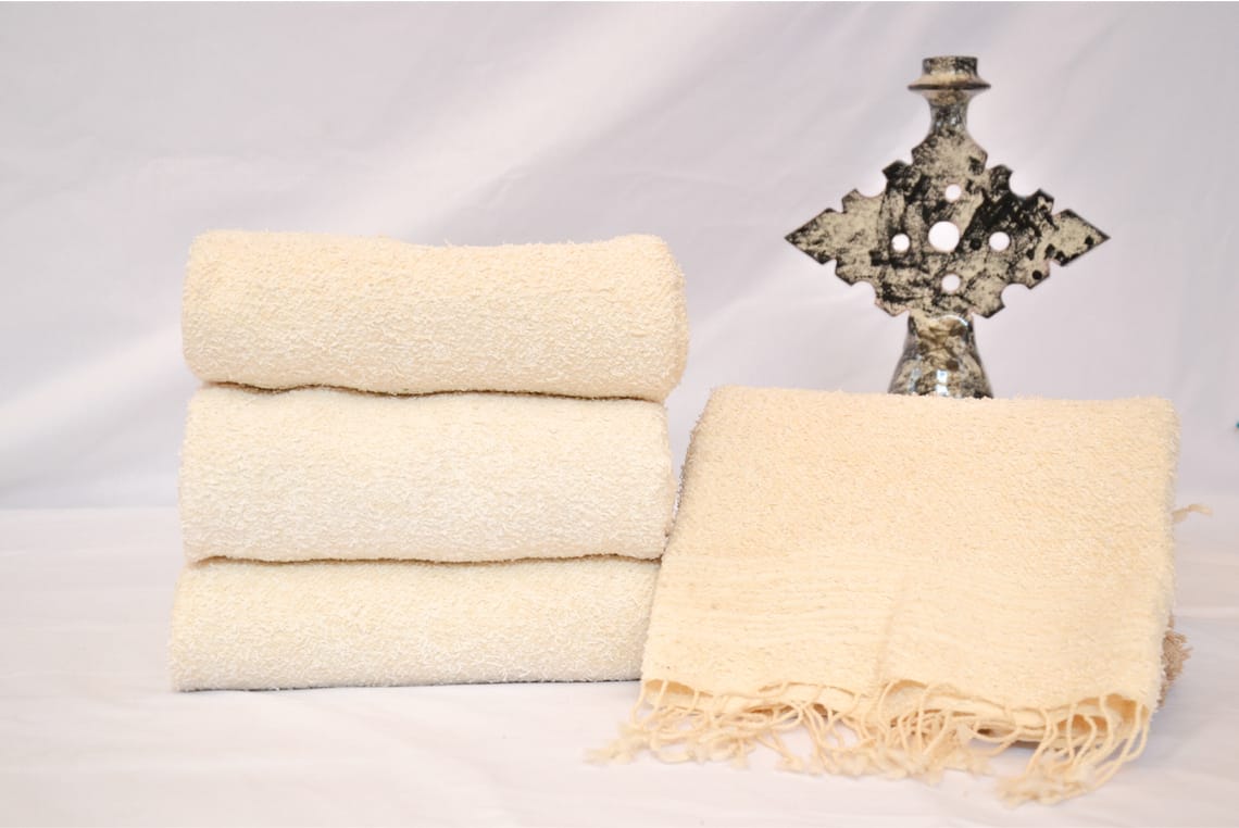 Serviette de bain en coton fait main, écrue, vue 4