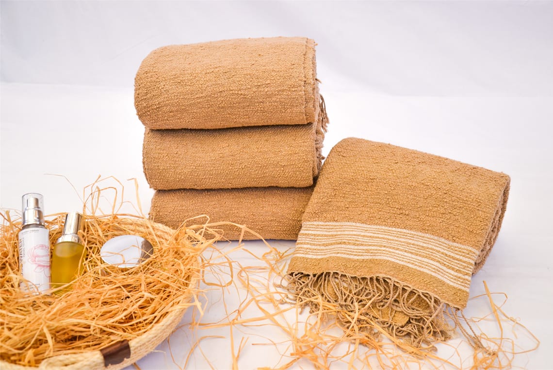 Serviette de bain en coton fait main, camel, vue 3
