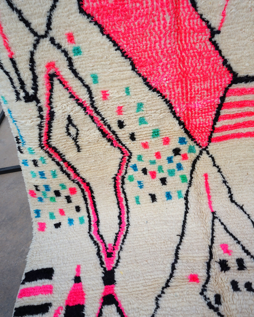 Second image of Tapis Azilal berbère motifs géométriques couleurs douces,tapis fait main laine