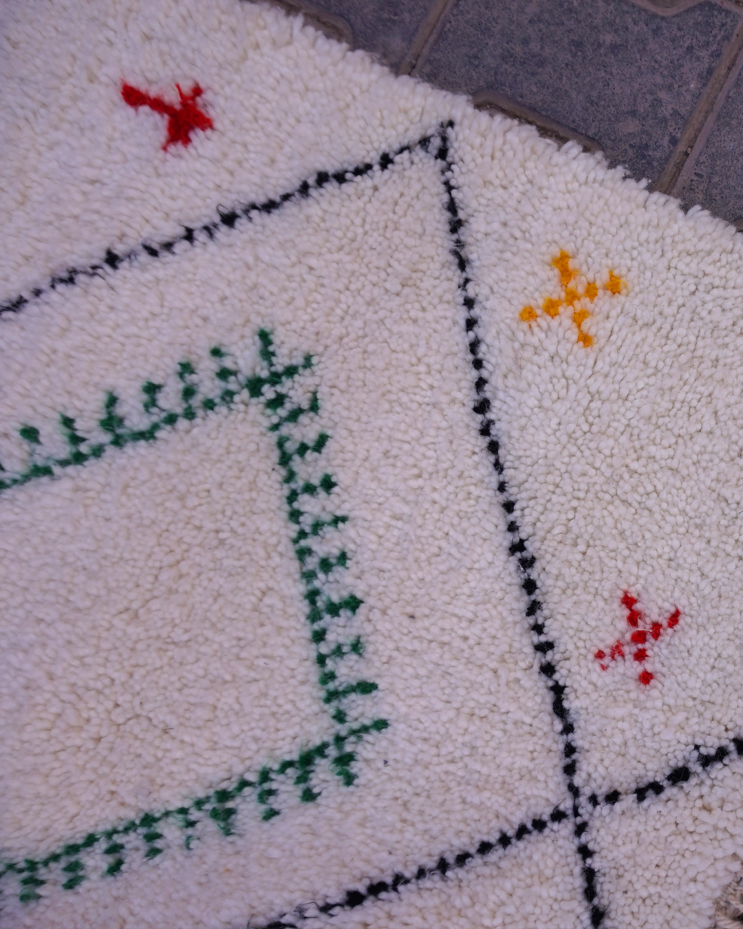 Second image of Tapis Azilal berbère motifs géométriques couleurs douces,tapis fait main laine 250cm / 150cm