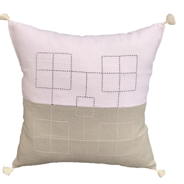 Housse de coussin brodé en lin faite à la main
