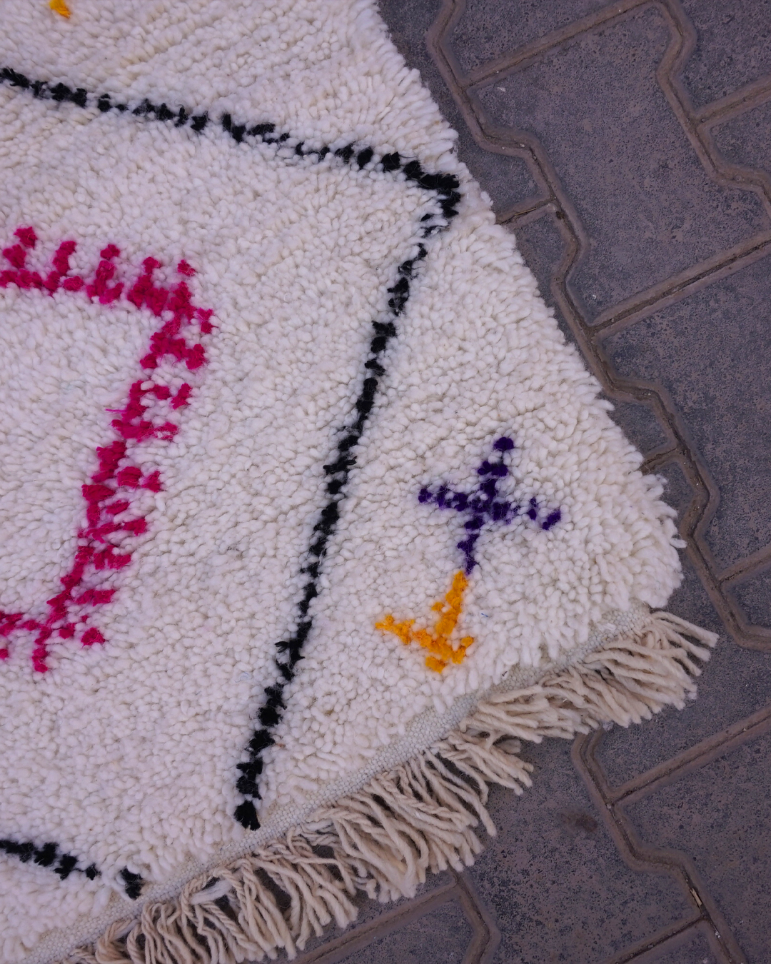 Second image of Tapis Azilal berbère motifs géométriques couleurs douces,tapis fait main laine 260cm / 160cm