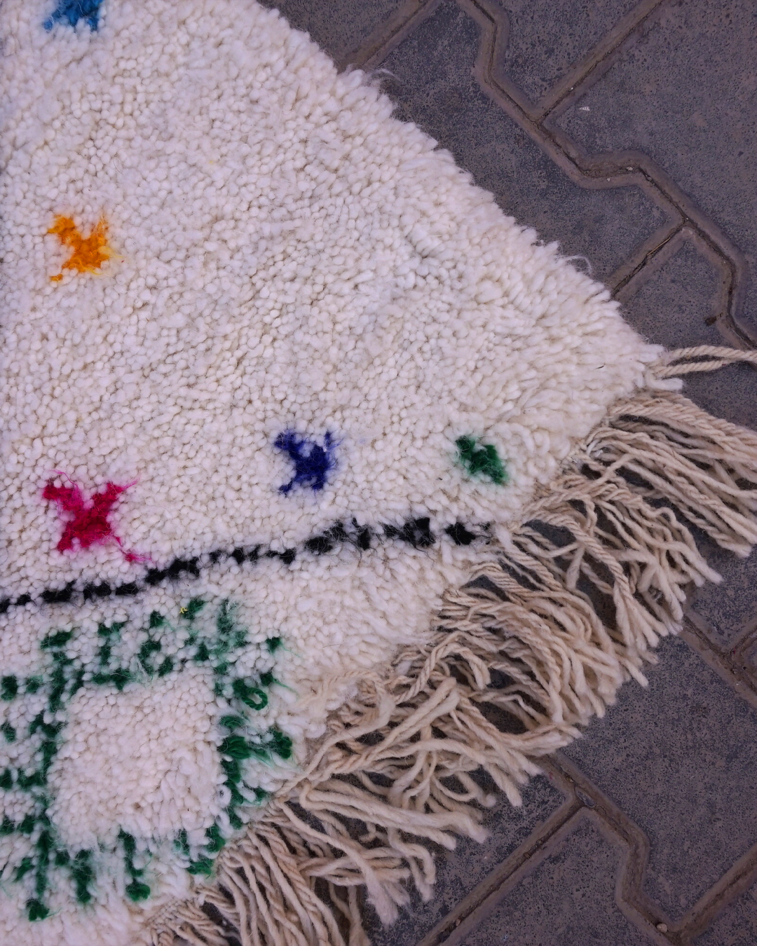 Second image of Tapis Azilal berbère motifs géométriques couleurs douces,tapis fait main laine 200cm / 150cm