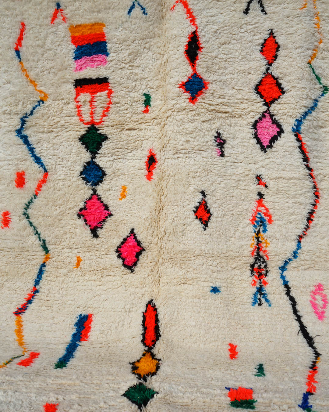 Second image of Tapis Azilal berbère motifs géométriques couleurs douces,tapis fait main laine