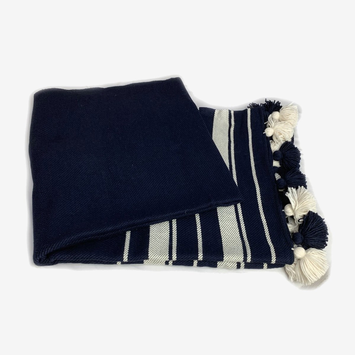 Second image of Couverture tissée en laine finitions pompons