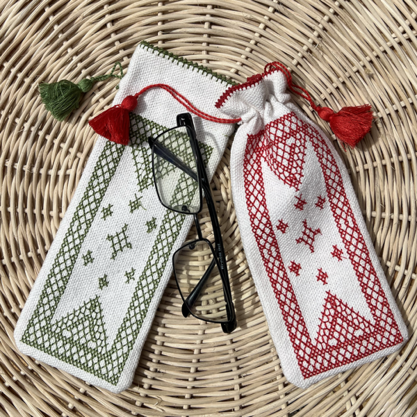 Pochette à lunettes brodée en coton