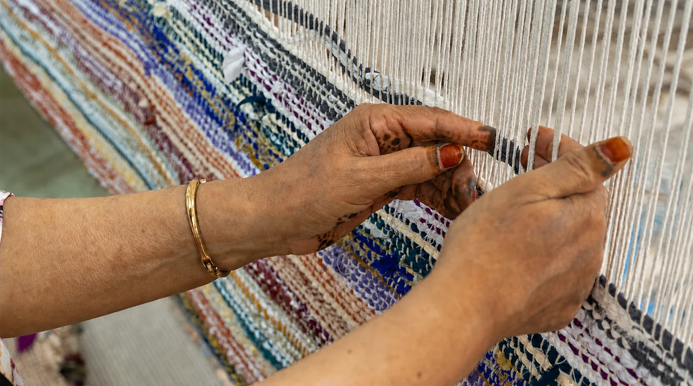 Tissage de tapis à la main, tradition Amazigh